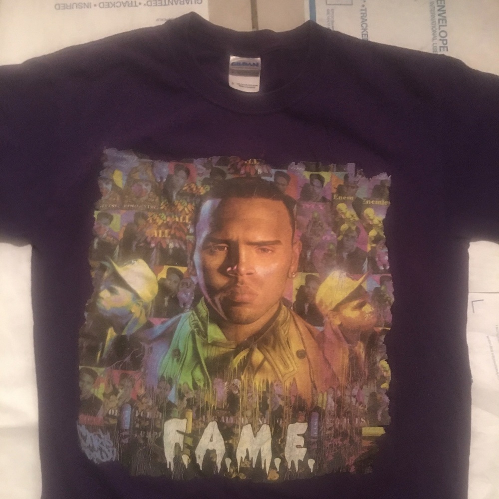 Men’s Vintage Chris Brown Fame Gildan Purple Short Sleeve T-Shirt Size Small